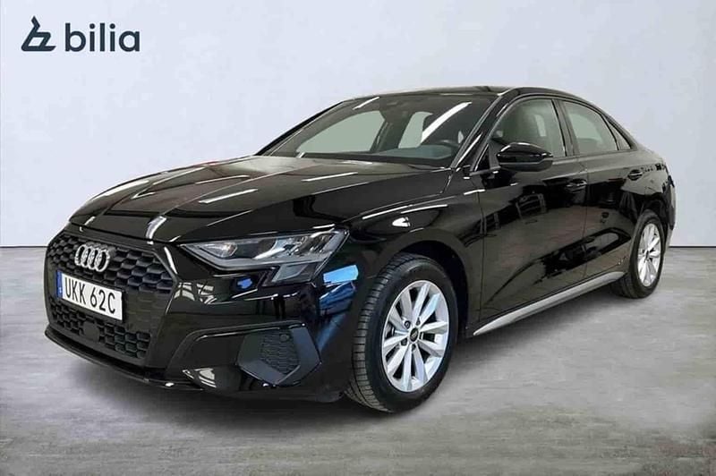 Svart Begagnad 2024 Audi A3 Sedan | 319 000 kr - Bild 1/1