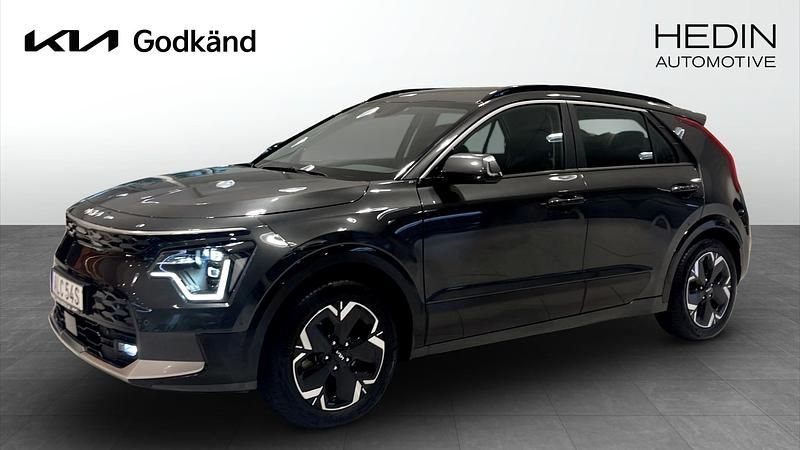 Grå (grey) Begagnad 2023 Kia e-Niro SUV | 319 900 kr (Marknadspris) - Bild 1/4