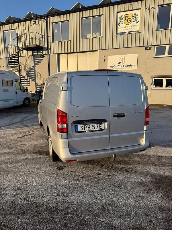 Begagnad Mercedes Vito 102 HK (75 kW) 2020 Silver Van