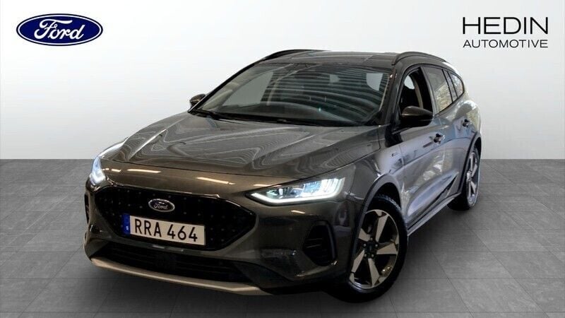 Grå (grey) Begagnad 2024 Ford Focus Active Kombi | 239 900 kr (Bra pris) - Bild 1/4
