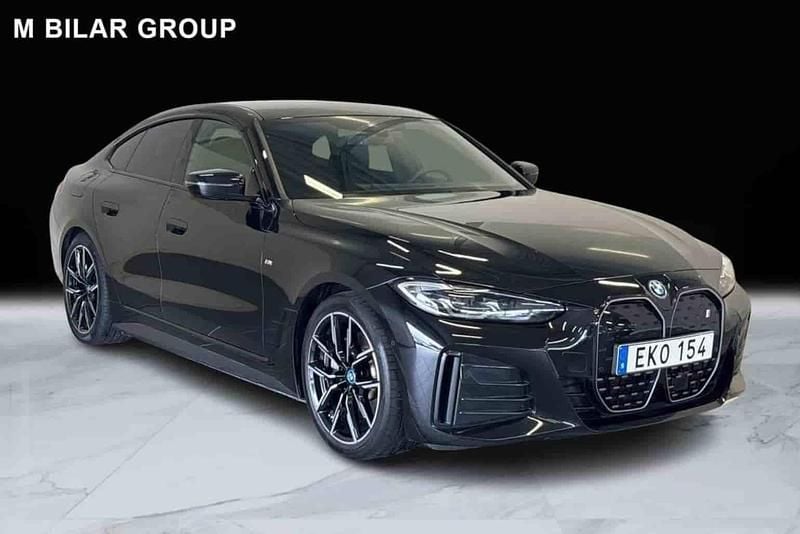 Svart Begagnad 2024 BMW i4 Sedan | 499 000 kr (Marknadspris) - Bild 1/1