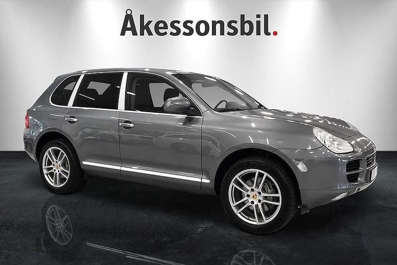 Begagnad Porsche Cayenne S 340 HK (250 kW) 2005 Grå SUV