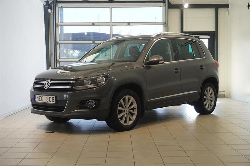 Mörkgrå Begagnad 2011 VW Tiguan Sport SUV | 89 900 kr (Marknadspris) - Bild 1/4