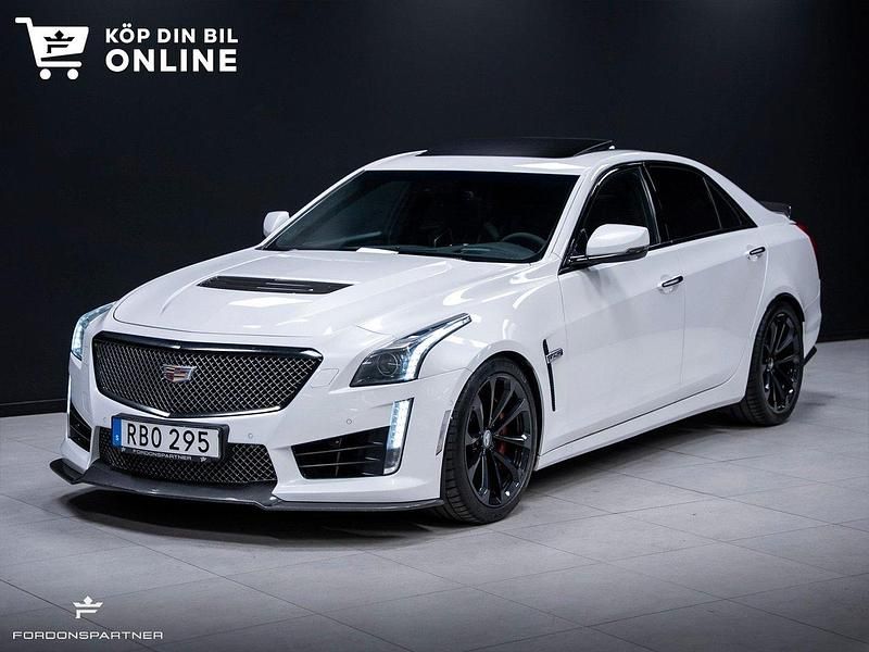 Vit Begagnad 2015 Cadillac CTS Sedan | 539 900 kr (Marknadspris) - Bild 1/4