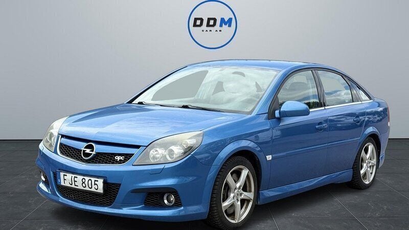 Blå Begagnad 2007 Opel Vectra OPC Halvkombi | 79 900 kr - Bild 1/4