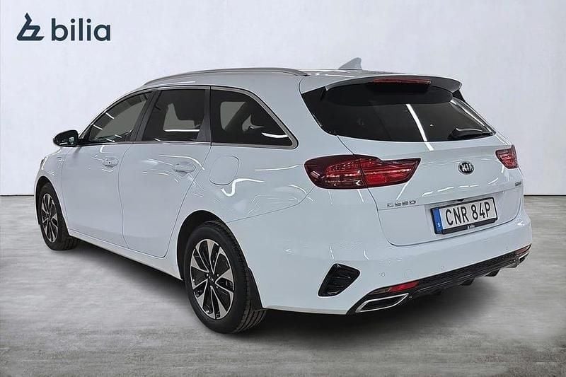 Begagnad Kia Ceed Sportswagon 143 HK (105 kW) 2021 Vit Kombi