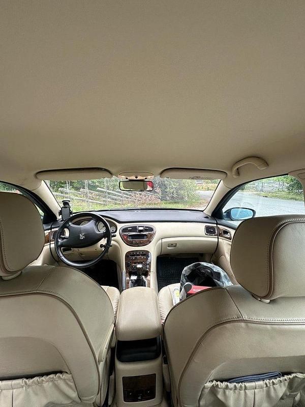 Blå Begagnad 2002 Peugeot 607 Sedan | 20 000 kr - Bild 1/3