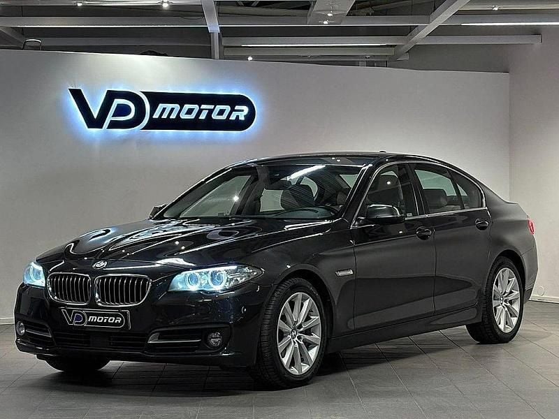 Begagnad BMW 520 Sport Line 190 HK (139 kW) 2016 Grå Sedan