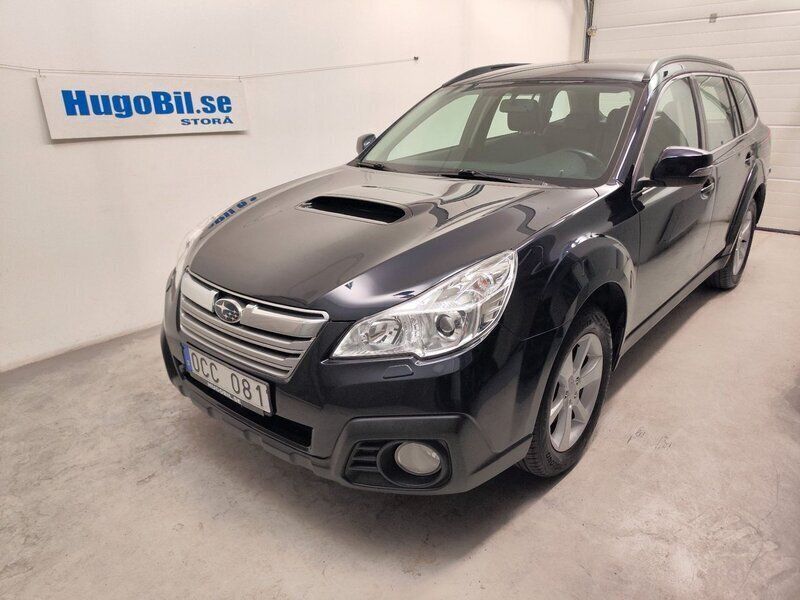 Mörkblå Begagnad 2013 Subaru Outback SUV | 139 500 kr (Dyr) - Bild 1/4