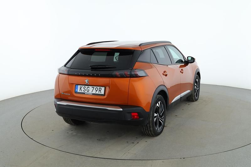 Begagnad Peugeot e-2008 Allure 100 kW (137 HK) 2021 Orange SUV