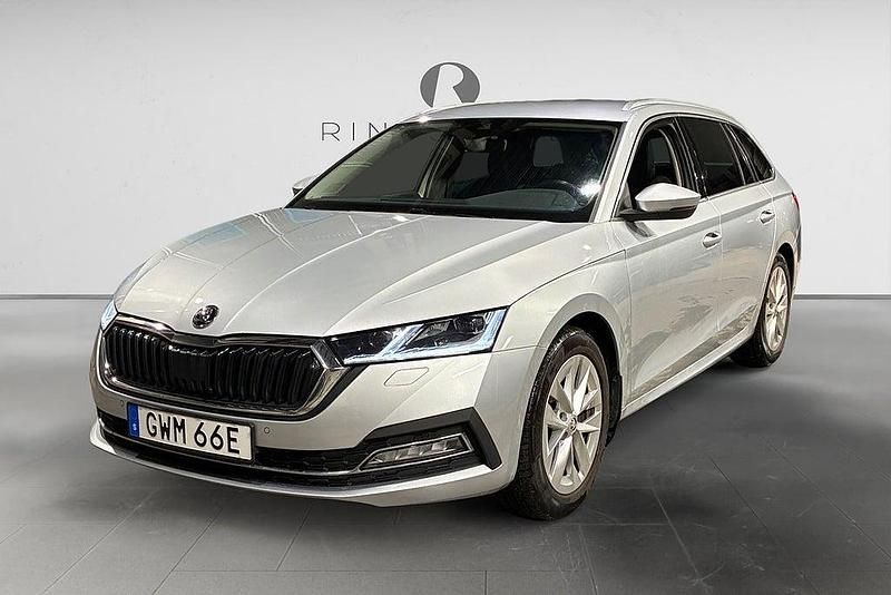 Begagnad Skoda Octavia Style 150 HK (110 kW) 2020 Silver Kombi