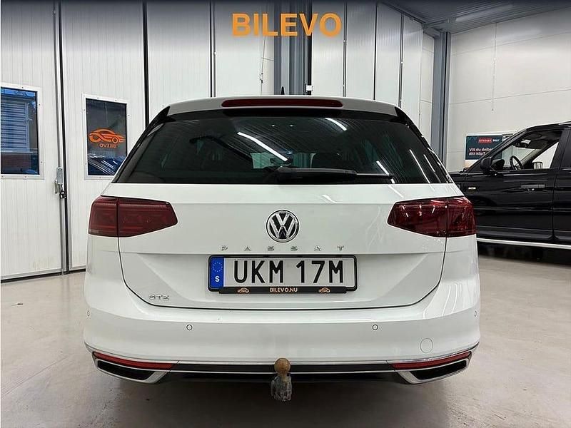 Begagnad VW Passat Active 156 HK (114 kW) 2019 Vit Kombi
