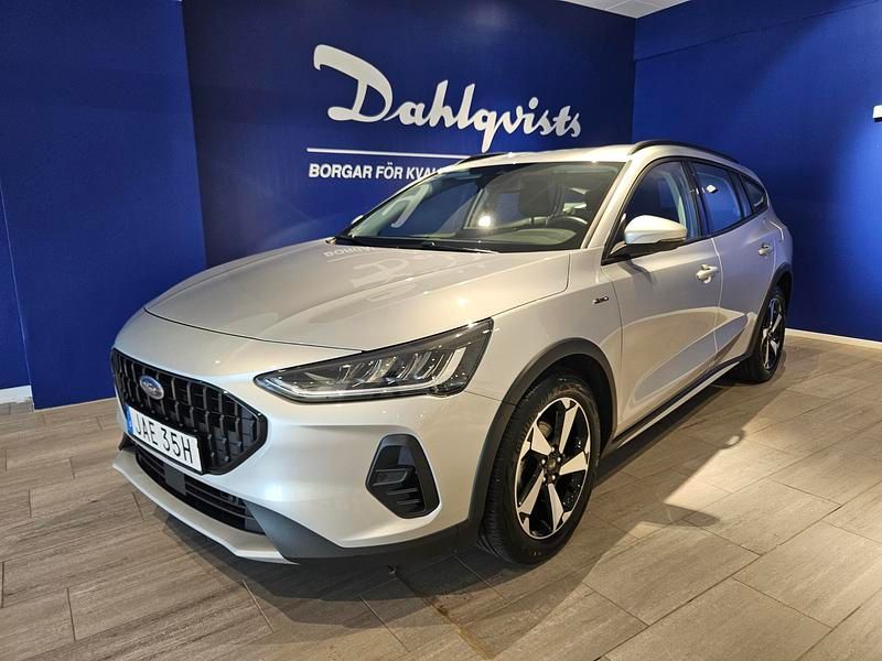 Grå Begagnad 2023 Ford Focus Active Kombi | 229 000 kr (Lite dyr) - Bild 1/3