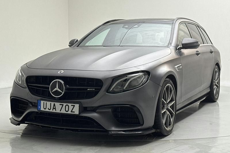 Begagnad Mercedes E63S AMG AMG 612 HK (450 kW) 2018 Grå Kombi