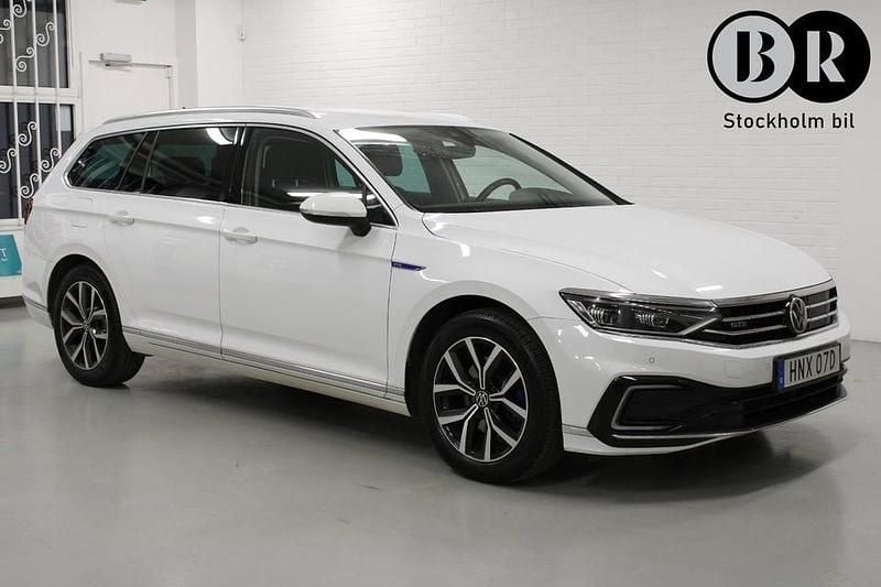 Begagnad VW Passat GTE 218 HK (160 kW) 2021 Vit Kombi