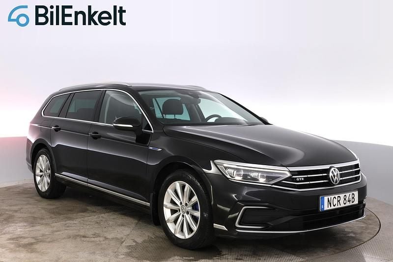 Svart Begagnad 2020 VW Passat GTE Kombi | 178 900 kr (Bra pris) - Bild 1/4