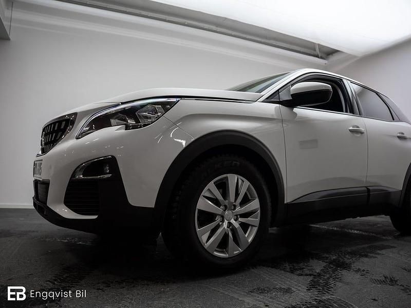 Begagnad Peugeot 3008 Active 120 HK (88 kW) 2017 Vit SUV