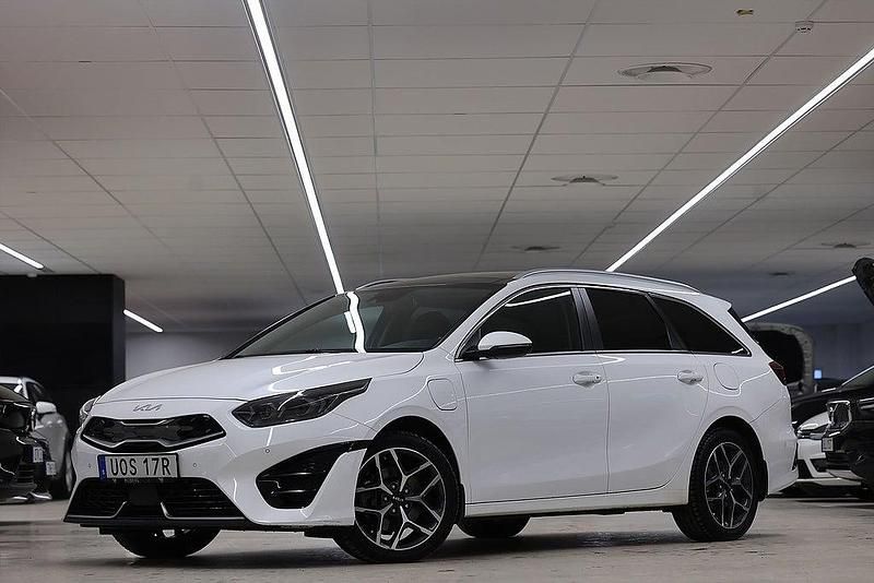 Begagnad Kia Ceed Sportswagon Advance 141 HK (103 kW) 2021 Vit Kombi