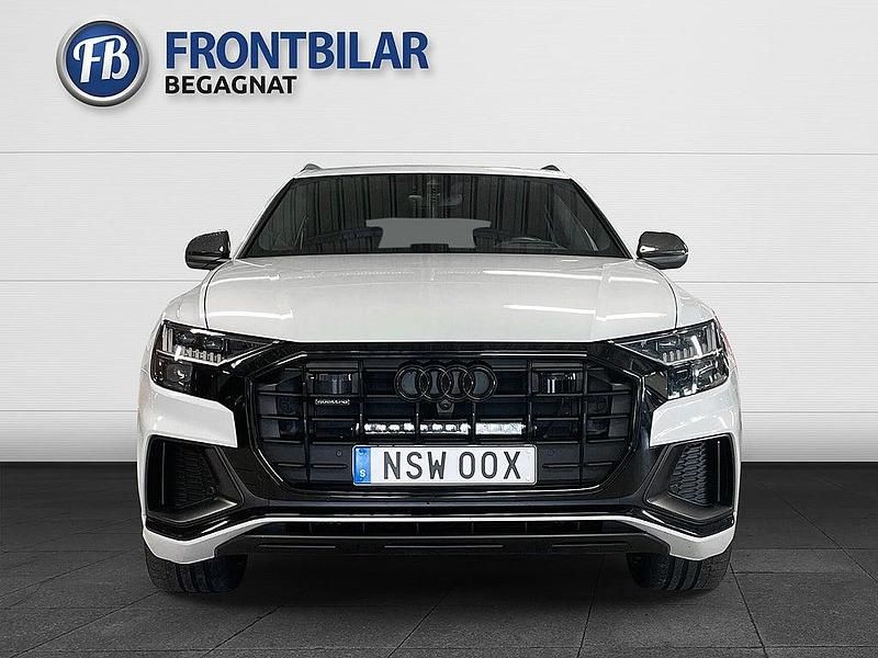 Begagnad Audi Q8 Competition 286 HK (210 kW) 2023 Okänd SUV