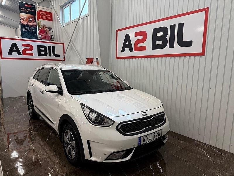 Vit Begagnad 2019 Kia Niro Advance SUV | 134 900 kr (Marknadspris) - Bild 1/4