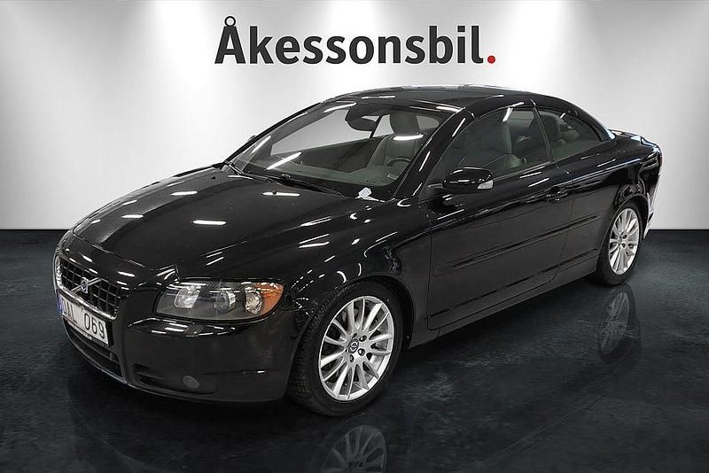 Svart Begagnad 2007 Volvo C70 Summum Sportkupé | 99 000 kr (Marknadspris) - Bild 1/4