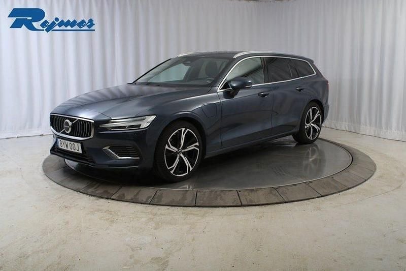 Denim blue metallic Begagnad 2023 Volvo V60 Core Kombi | 349 900 kr - Bild 1/4