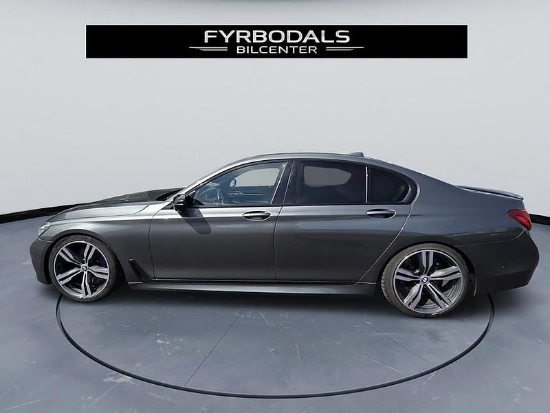 Begagnad BMW 730 M Sport 265 HK (194 kW) 2016 Sedan