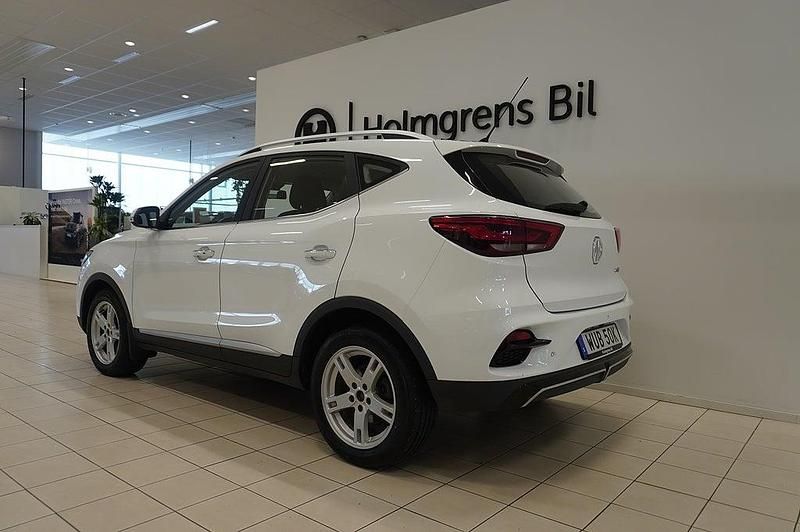 Begagnad MG ZS Comfort 130 kW (177 HK) 2022 Vit Sedan