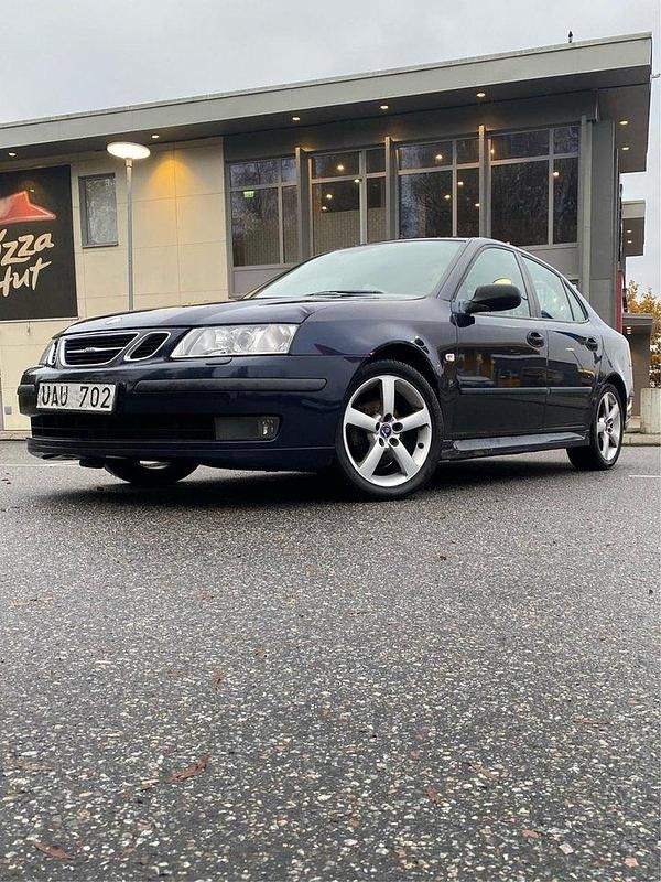 Blå Begagnad 2003 Saab 9-3 Vector Sedan | 23 500 kr (Marknadspris) - Bild 1/4