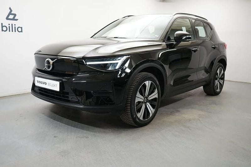Begagnad Volvo XC40 Core 185 kW (252 HK) 2022 Svart SUV