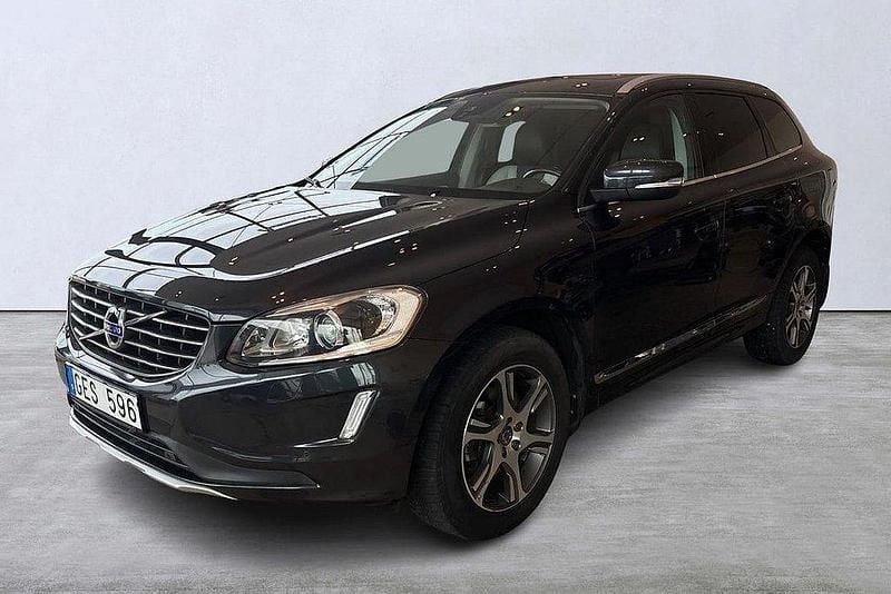 Grå Begagnad 2013 Volvo XC60 Business Edition SUV | 204 900 kr (Lite dyr) - Bild 1/4