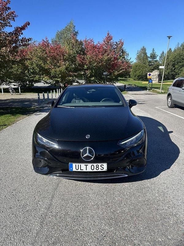 Svart Begagnad 2023 Mercedes EQE300 Avantgarde Sedan | 360 000 kr - Bild 1/4