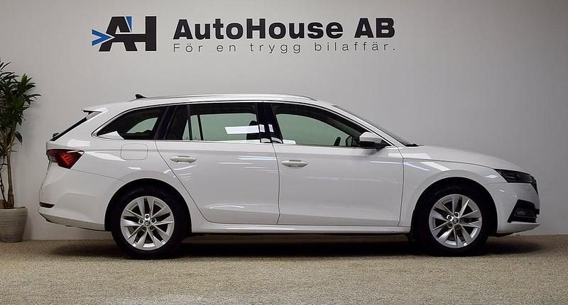 Begagnad Skoda Octavia Style 110 HK (80 kW) 2022 Vit Kombi