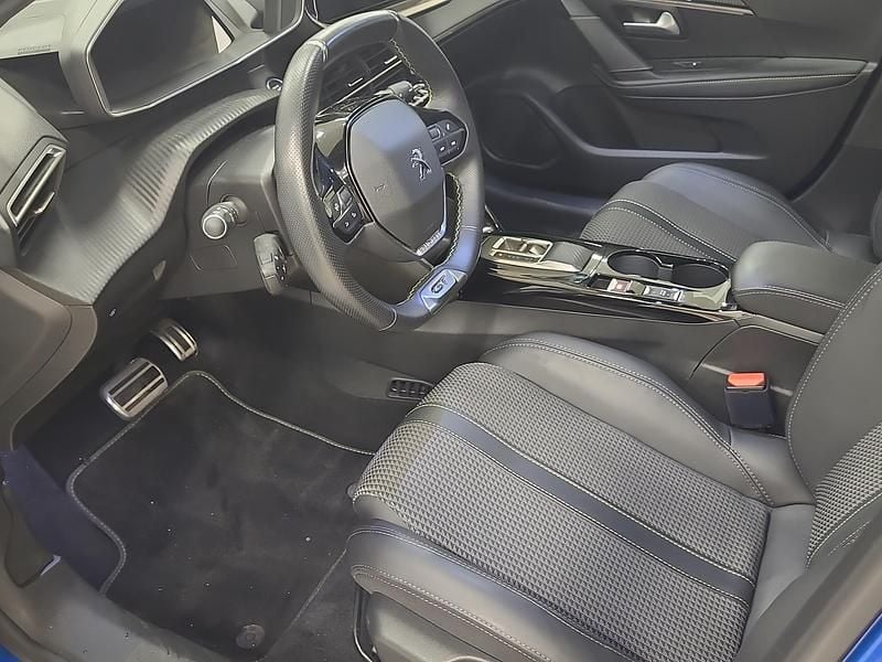 Begagnad Peugeot e-208 GT 100 kW (137 HK) 2022 Blå Halvkombi