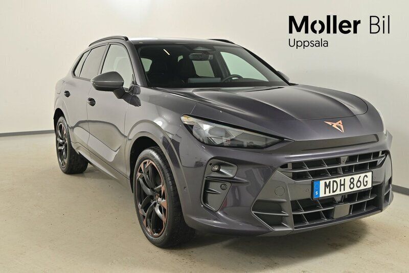 Mörkgrå (grå) Ny 2025 Cupra Terramar VZ2 SUV | 639 900 kr - Bild 1/4
