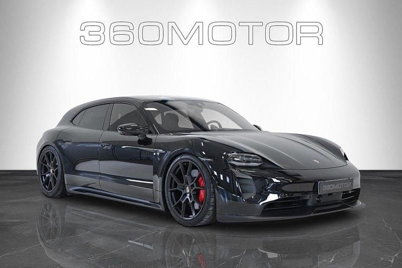 Svart Begagnad 2023 Porsche Taycan GTS Sport Turismo Sedan | 995 000 kr - Bild 1/4