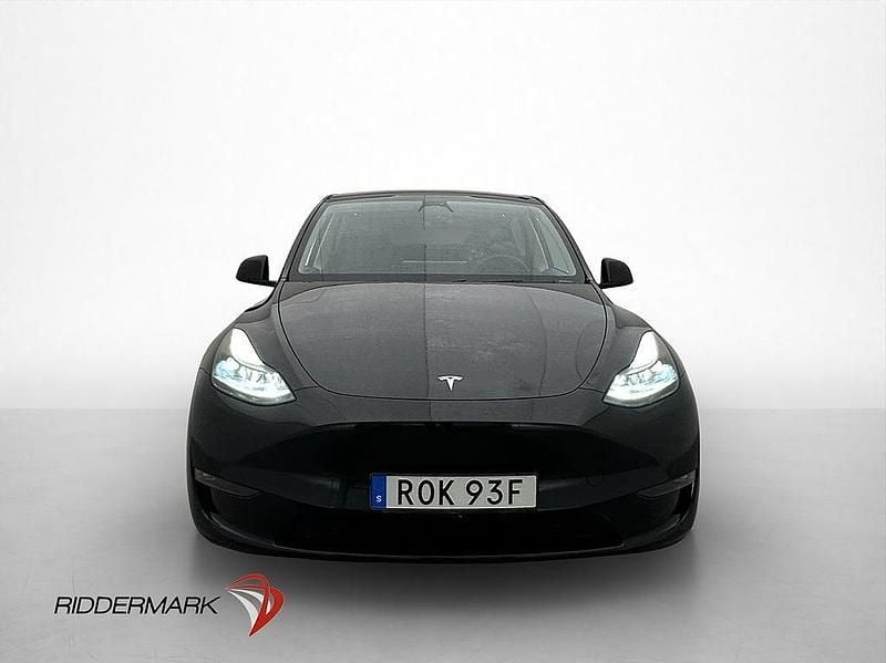 Begagnad Tesla Model Y Long Range AWD 378 kW (514 HK) 2023 Svart SUV