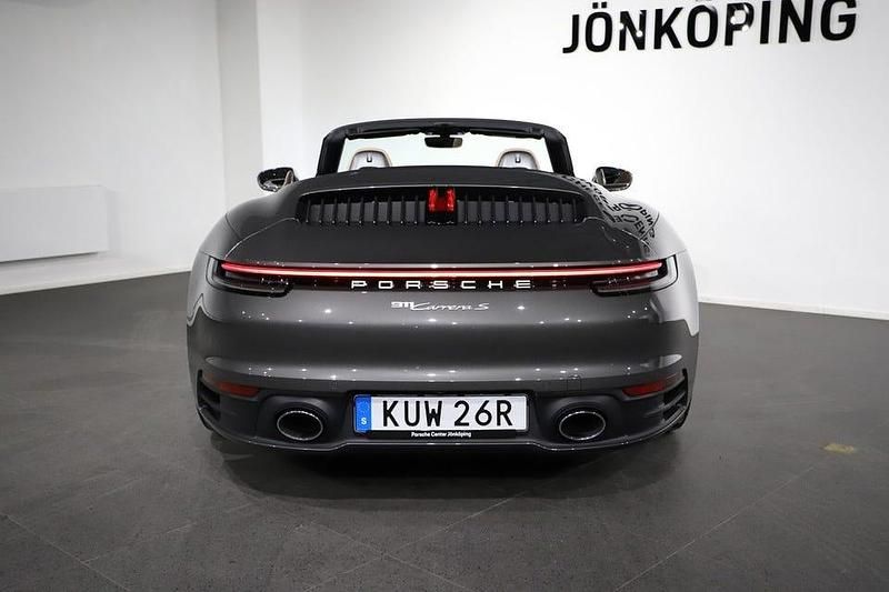 Begagnad Porsche 911 Carrera S 450 HK (330 kW) 2024 Flerfärgad Cab
