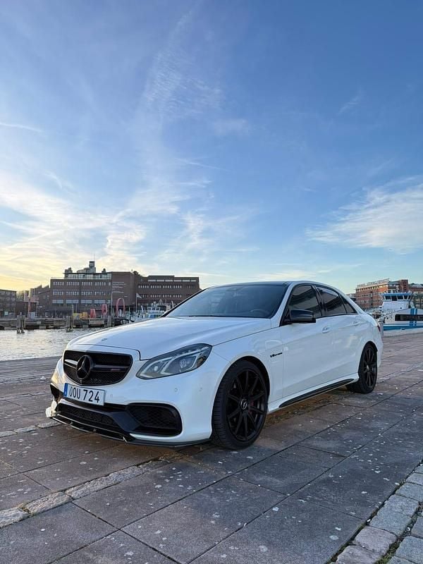 Begagnad Mercedes E63 AMG AMG 585 HK (430 kW) 2014 Pärlemovit