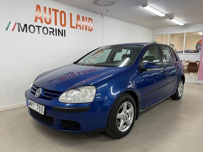 Ljusblå Begagnad 2004 VW Golf IV Trendline Halvkombi | 22 900 kr (Marknadspris) - Bild 1/4