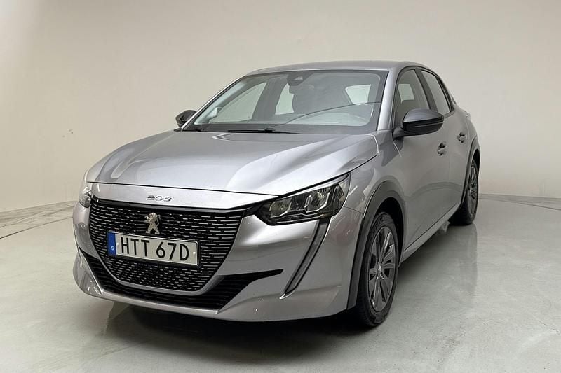 Grå Begagnad 2022 Peugeot e-208 Active Halvkombi | 155 000 kr (Marknadspris) - Bild 1/4