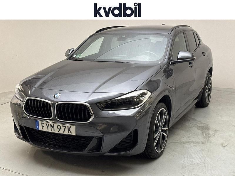Grå (grå metallic) Begagnad 2021 BMW X2 M Sport SUV | 307 900 kr (Bra pris) - Bild 1/4