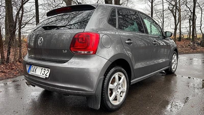 Begagnad VW Polo 86 HK (63 kW) 2013 Grå Halvkombi