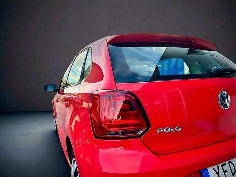 Begagnad VW Polo 90 HK (66 kW) 2016 Röd Halvkombi