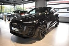 Svart Ny 2025 Audi Q5 Sportback S-Line SUV | 799 000 kr - Bild 1/1