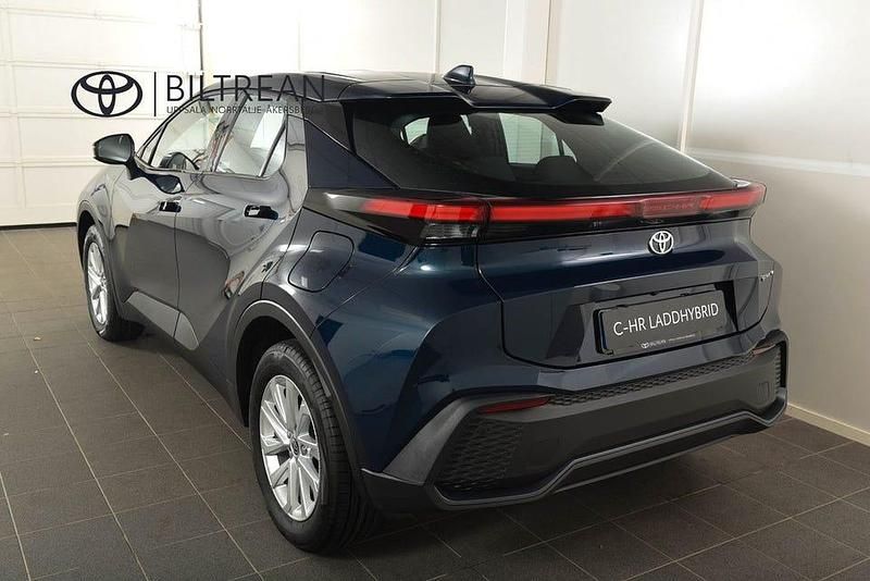 Ny Toyota C-HR 223 HK (164 kW) 2025 Blå SUV