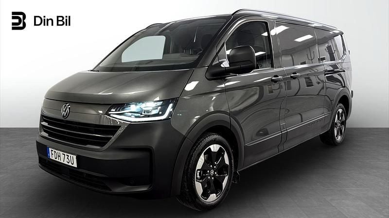 Grå Ny 2025 VW Transporter Van | 775 750 kr (Dyr) - Bild 1/4