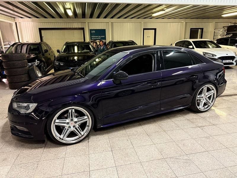 Lila Begagnad 2016 Audi A3 Sedan | 139 900 kr (Marknadspris) - Bild 1/4