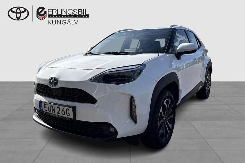 Vit Begagnad 2021 Toyota Yaris Cross Active SUV | 274 900 kr (Marknadspris) - Bild 1/3