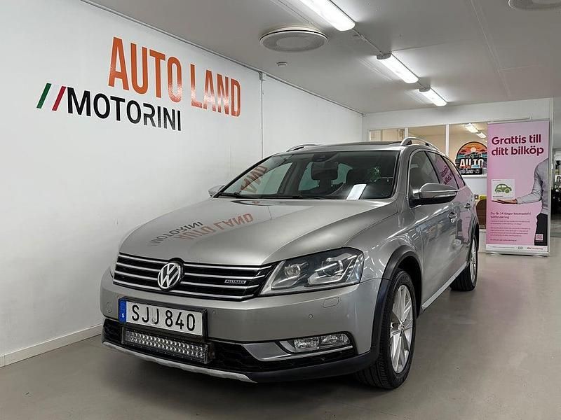 Silver Begagnad 2012 VW Passat Executive Kombi | 119 000 kr (Dyr) - Bild 1/4
